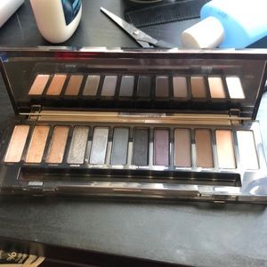Urban Decay Naked Smoky palette